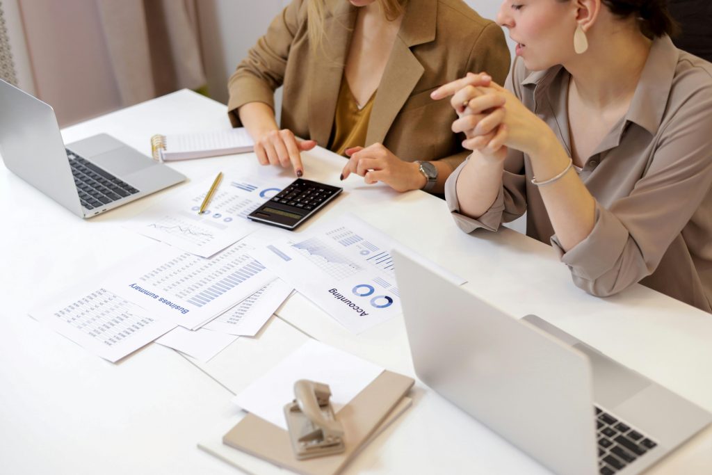 PER ou Assurance-Vie : quel placement choisir pour préparer sereinement sa retraite ?