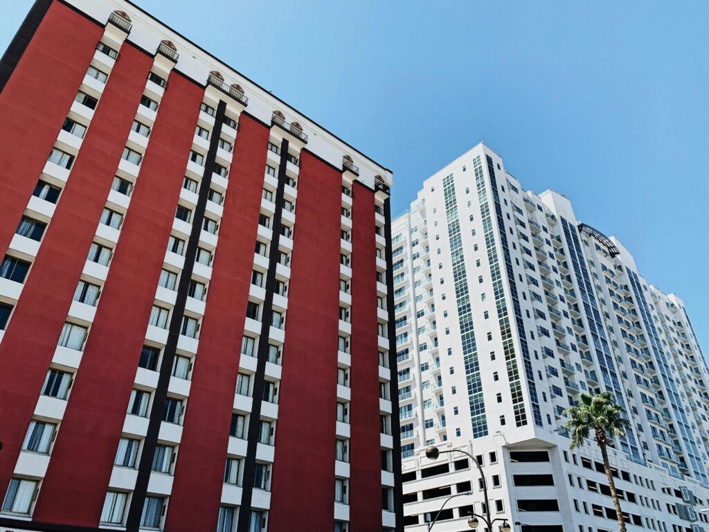 SCPI vs immobilier : quel investissement pour un dirigeant qui manque de temps?